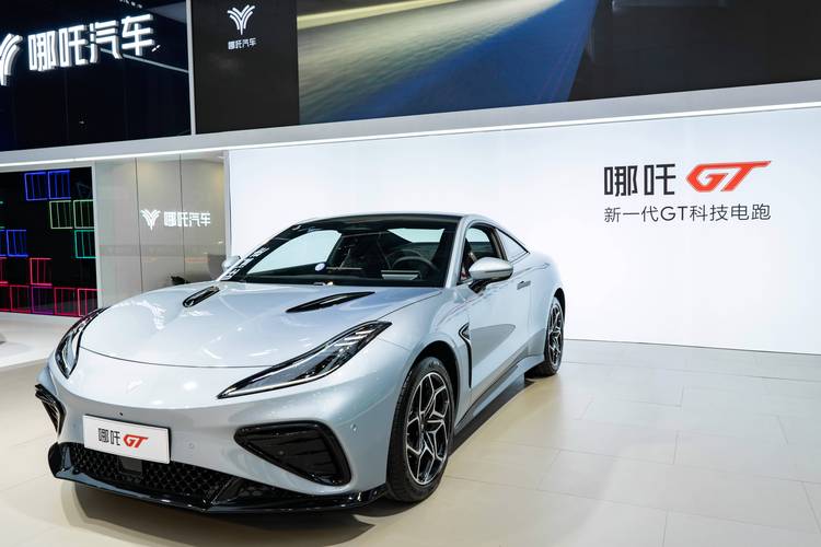 深圳盐田区迪欧宝企业管理咨询哪吒汽车在智能汽车领域的表现，领途汽车在新能源汽车市场中的影响力